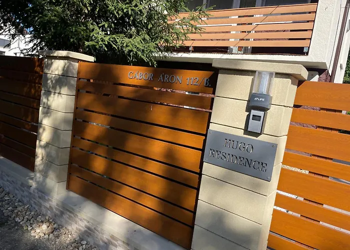 Hugo Residence
